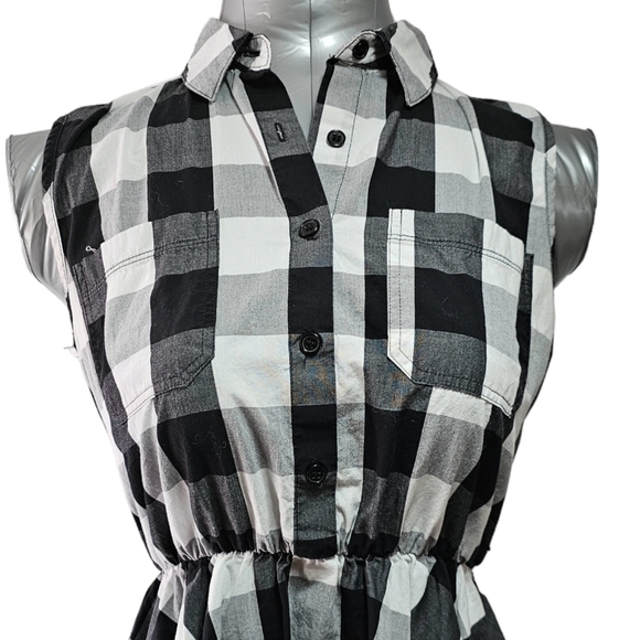 Liberty Love Sleeveless Black and White Check Dress with Asymmetrical Skirt Sz M - Picture 5 of 5